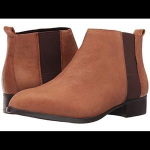 Nine West Nolynn Leather Chelsea Booties